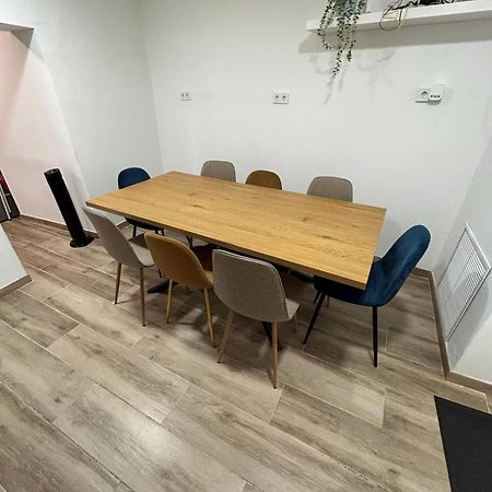 Apartamento Recien Reformado Con 5 Habitaciones Y 3 Banos Madrid Exterior photo