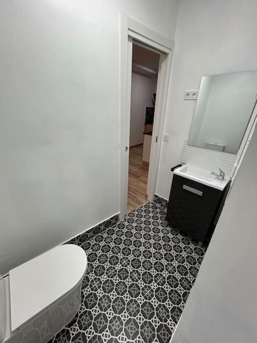 Apartamento Recien Reformado Con 5 Habitaciones Y 3 Banos Madrid Exterior photo