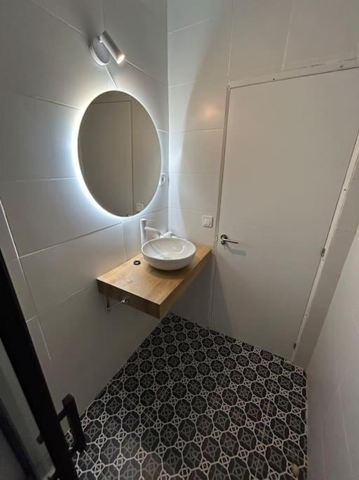 Apartamento Recien Reformado Con 5 Habitaciones Y 3 Banos Madrid Exterior photo